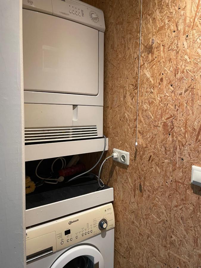 Tiny-House Van Zeecontainers Bij Het Bos Oranjewoud Екстериор снимка